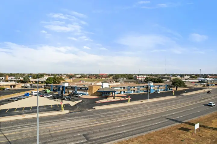 Aerial view of Southern Springs Extended Stay and Avenue Q