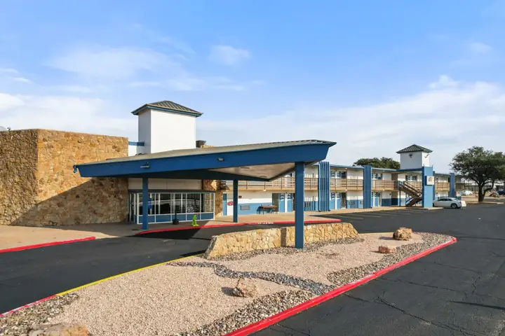 Covered drive-up entrance at Southern Springs Extended Stay